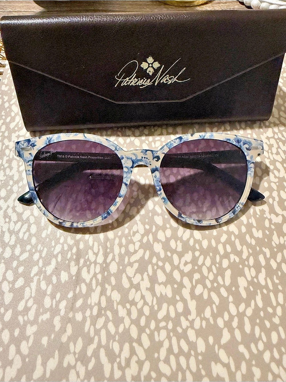Diff-Patricia Nash Floral Blue & Black Sunglasses Like New